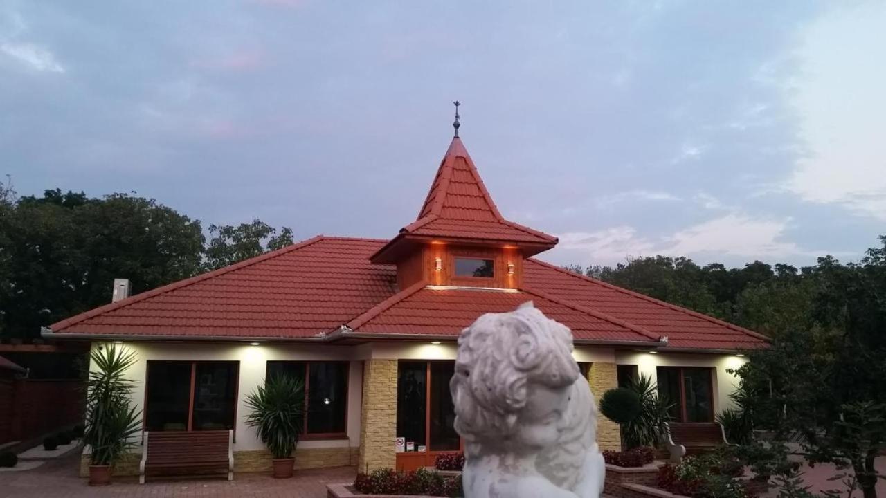 Bornemisza Kuria Wellness Resort Tiszabecs Kültér fotó