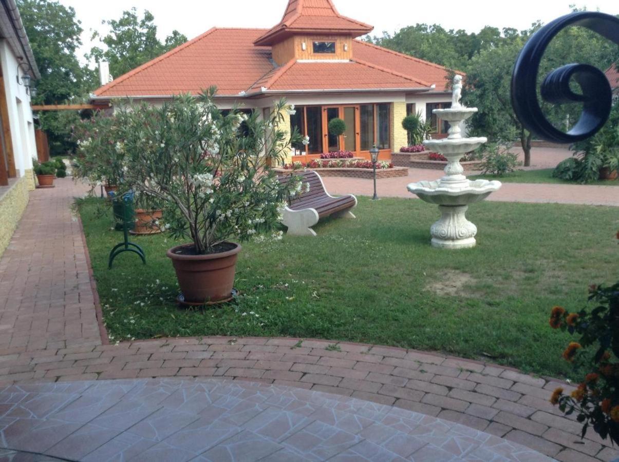 Bornemisza Kuria Wellness Resort Tiszabecs Kültér fotó