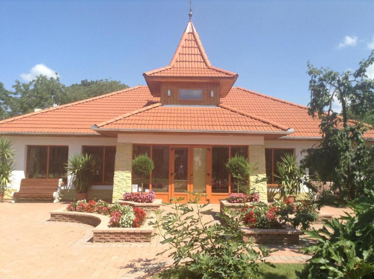 Bornemisza Kuria Wellness Resort Tiszabecs Kültér fotó